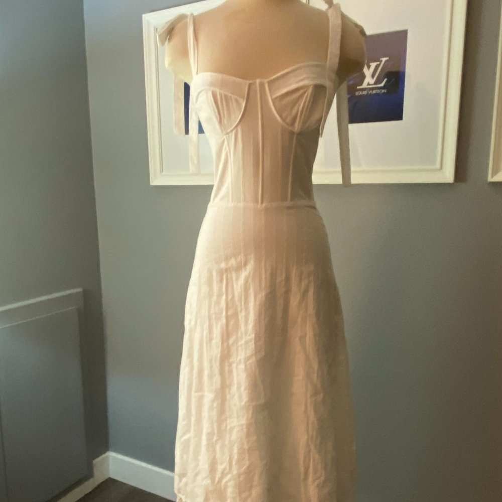 Capulet/S: Small/White